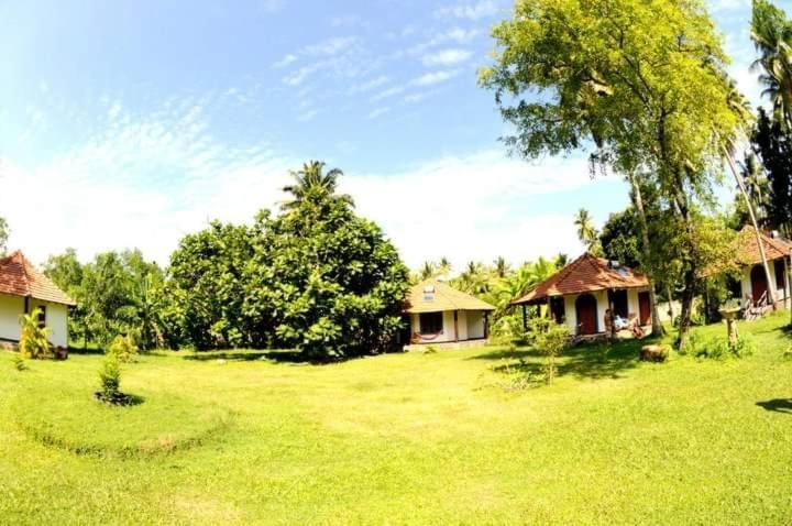 Subodinee Bungalow เวลิกามา ภายนอก รูปภาพ